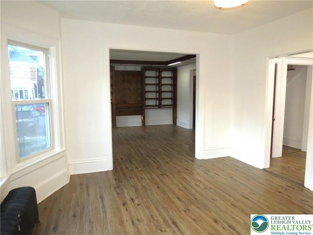 2028 Ealer Avenue, Wilson Boro, PA 18042