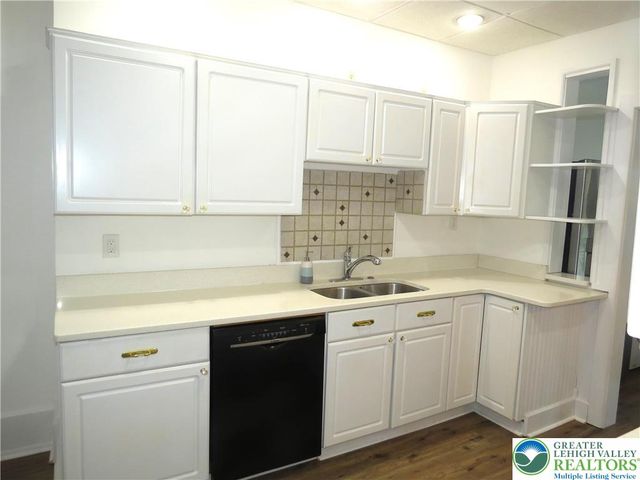 2028 Ealer Avenue, Wilson Boro, PA 18042