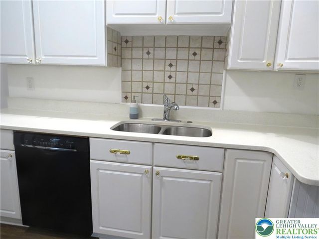 2028 Ealer Avenue, Wilson Boro, PA 18042