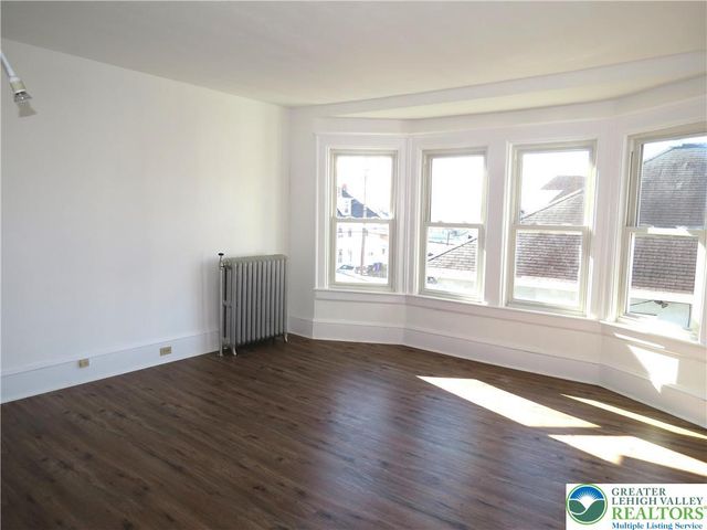 2028 Ealer Avenue, Wilson Boro, PA 18042