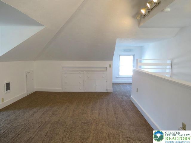 2028 Ealer Avenue, Wilson Boro, PA 18042