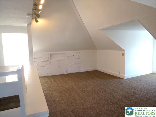 2028 Ealer Avenue, Wilson Boro, PA 18042