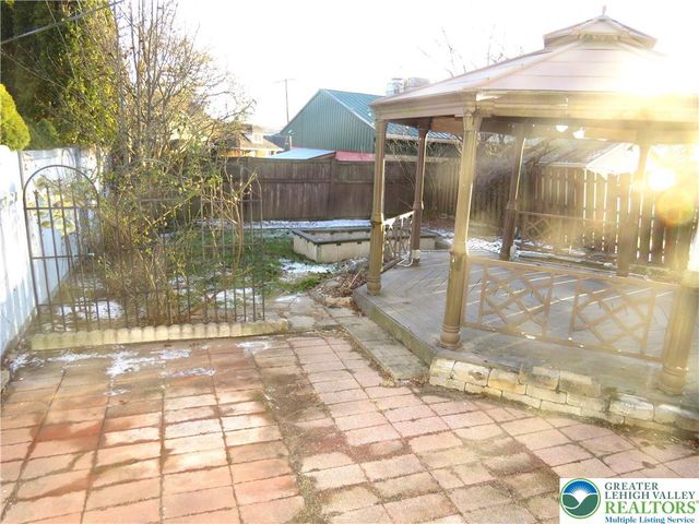 2028 Ealer Avenue, Wilson Boro, PA 18042