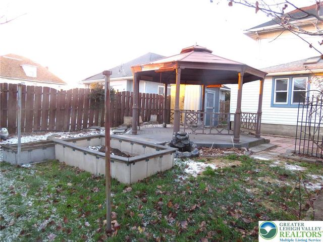 2028 Ealer Avenue, Wilson Boro, PA 18042