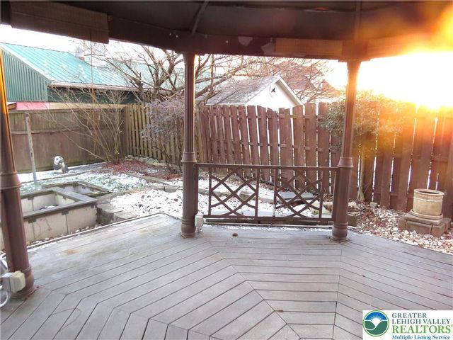 2028 Ealer Avenue, Wilson Boro, PA 18042