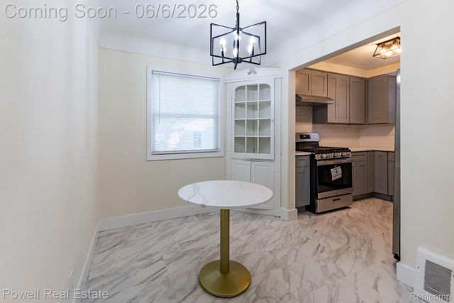 25246 Hayes Road, Roseville, MI 48066