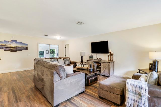 5924 SE Orange Blossom Trail, Hobe Sound, FL 33455