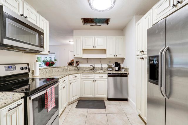 5924 SE Orange Blossom Trail, Hobe Sound, FL 33455