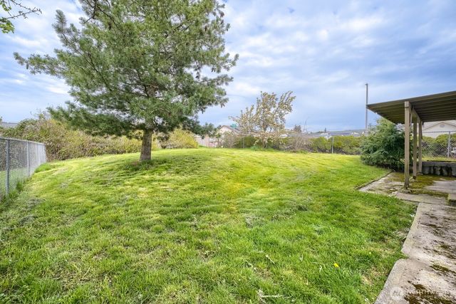 1701 S 87th Street, Tacoma, WA 98444