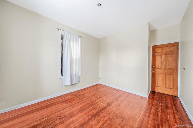 11 NORWOOD Avenue, Brooklyn, NY 11208