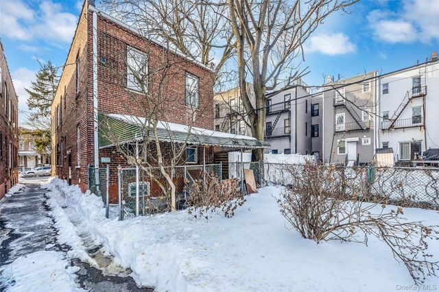 11 NORWOOD Avenue, Brooklyn, NY 11208