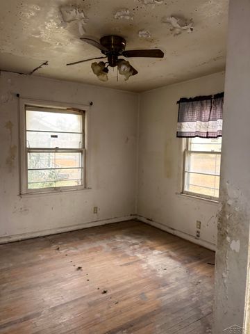 2525 Begole Street, Flint, MI 48504