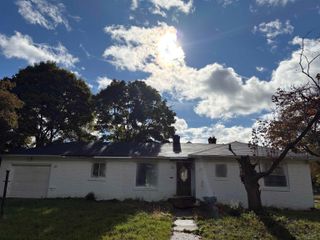 2525 Begole Street, Flint, MI 48504