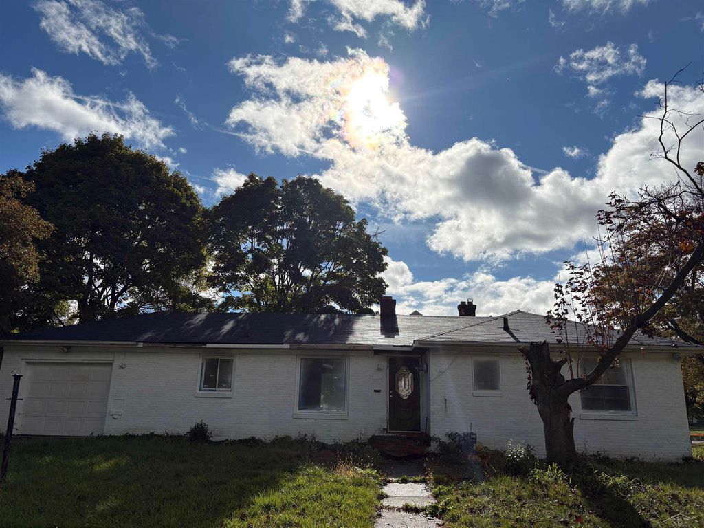2525 Begole Street, Flint, MI 48504