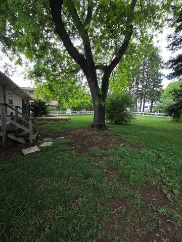 916 Roby Road, Stoughton, WI 53589