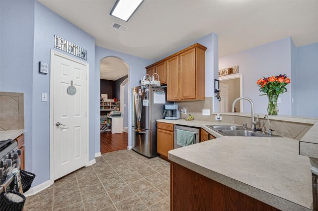 3209 Lone Trail Drive S, Texas City, TX 77591