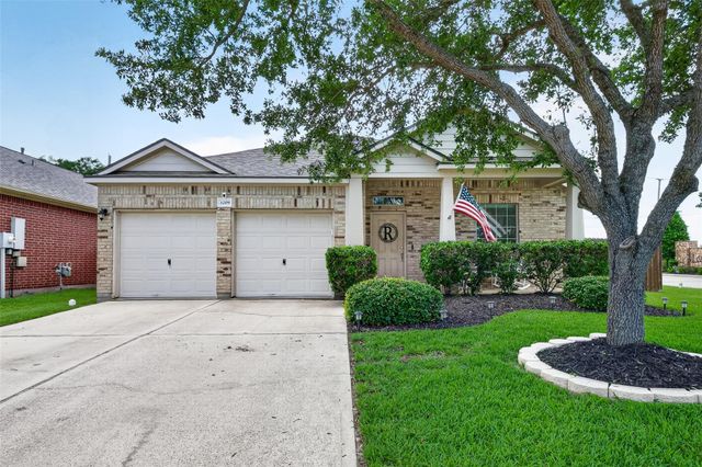 3209 Lone Trail Drive S, Texas City, TX 77591