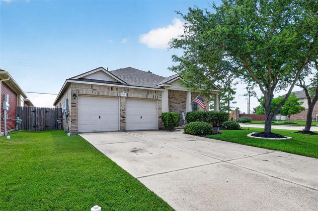 3209 Lone Trail Drive S, Texas City, TX 77591
