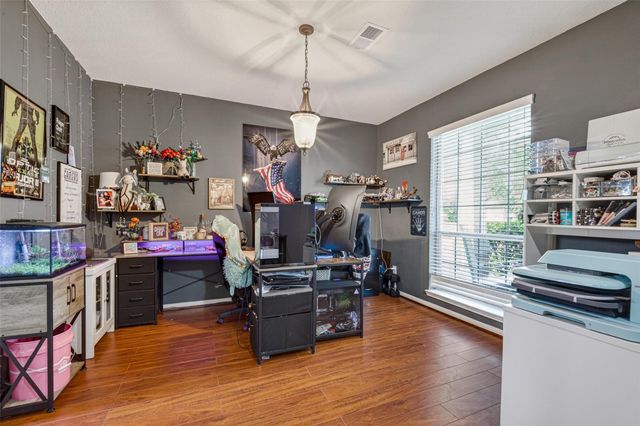 3209 Lone Trail Drive S, Texas City, TX 77591