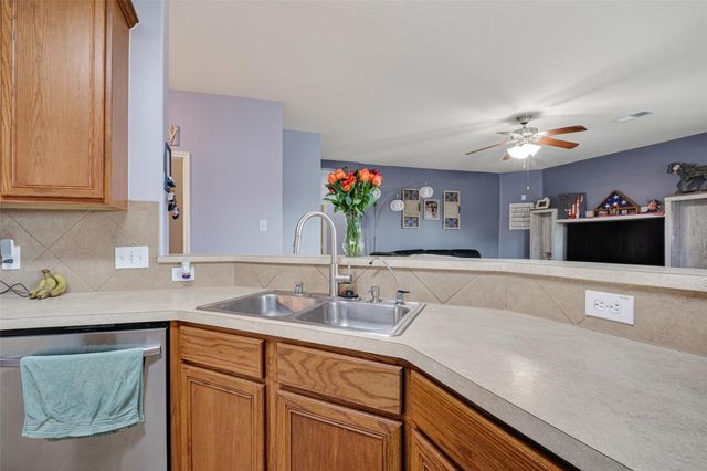 3209 Lone Trail Drive S, Texas City, TX 77591