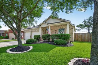 3209 Lone Trail Drive S, Texas City, TX 77591