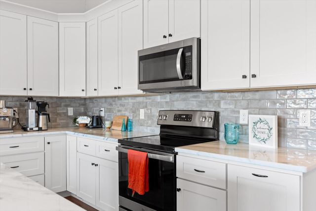 967 Walden Drive, Signal Mountain, TN 37377