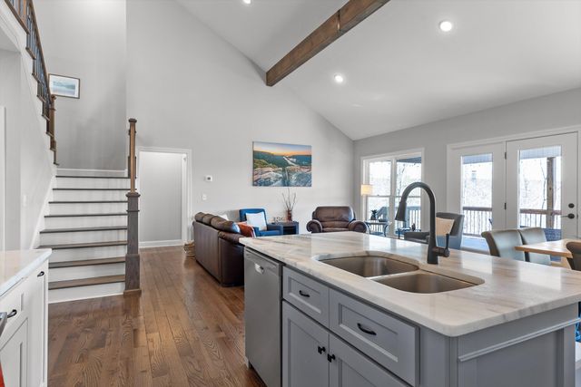 967 Walden Drive, Signal Mountain, TN 37377