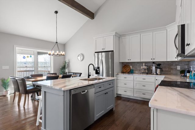 967 Walden Drive, Signal Mountain, TN 37377