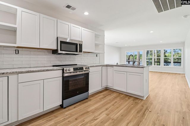 262 Breezy Bay Drive, Gilbert, SC 29054