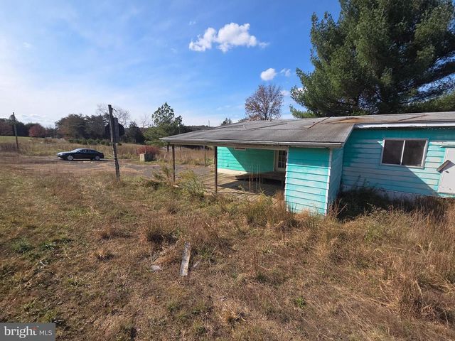 2500 BEAVER RUN RD, Burlington, WV 26710