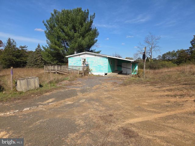 2500 BEAVER RUN RD, Burlington, WV 26710