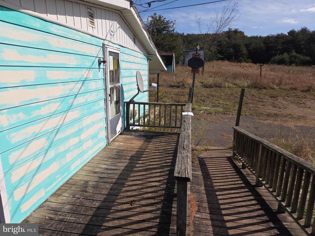 2500 BEAVER RUN RD, Burlington, WV 26710