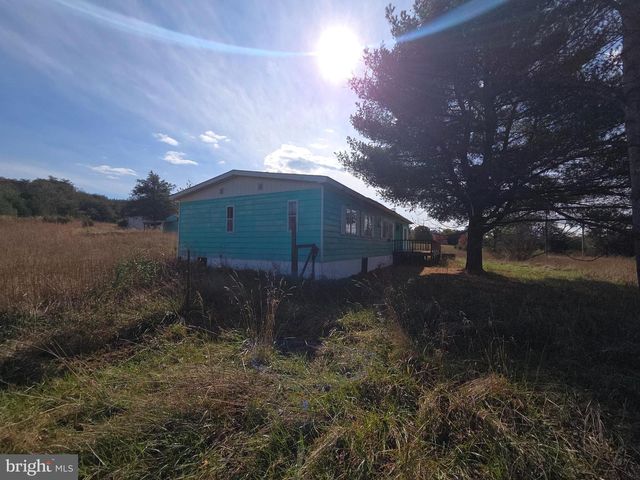 2500 BEAVER RUN RD, Burlington, WV 26710