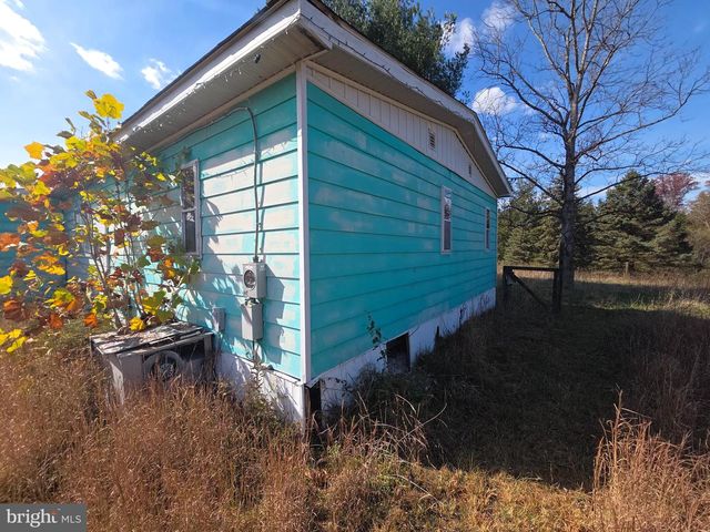 2500 BEAVER RUN RD, Burlington, WV 26710