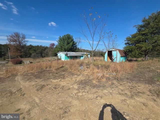 2500 BEAVER RUN RD, Burlington, WV 26710