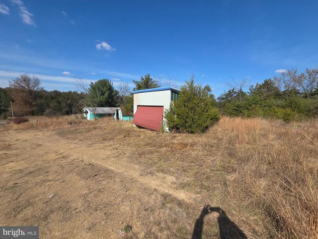 2500 BEAVER RUN RD, Burlington, WV 26710