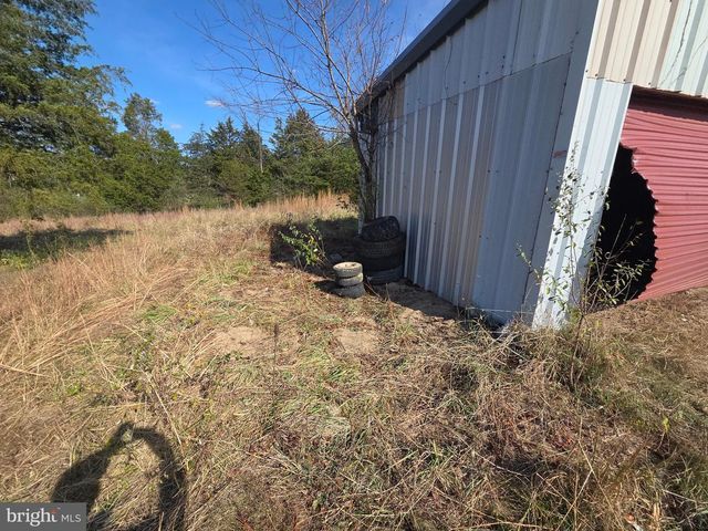 2500 BEAVER RUN RD, Burlington, WV 26710