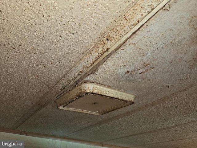 2500 BEAVER RUN RD, Burlington, WV 26710