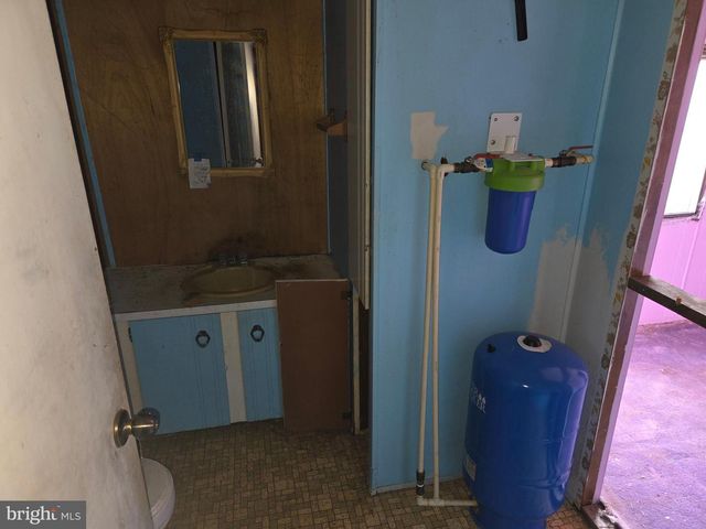 2500 BEAVER RUN RD, Burlington, WV 26710