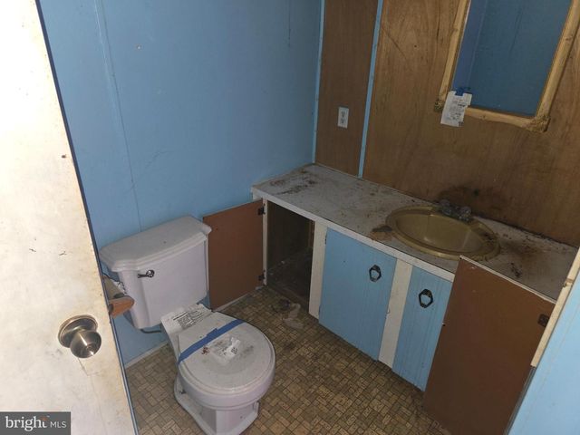 2500 BEAVER RUN RD, Burlington, WV 26710