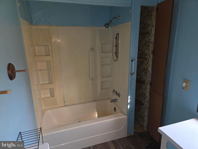 2500 BEAVER RUN RD, Burlington, WV 26710