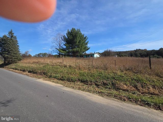 2500 BEAVER RUN RD, Burlington, WV 26710