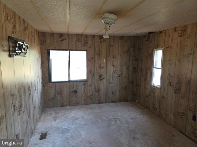 2500 BEAVER RUN RD, Burlington, WV 26710