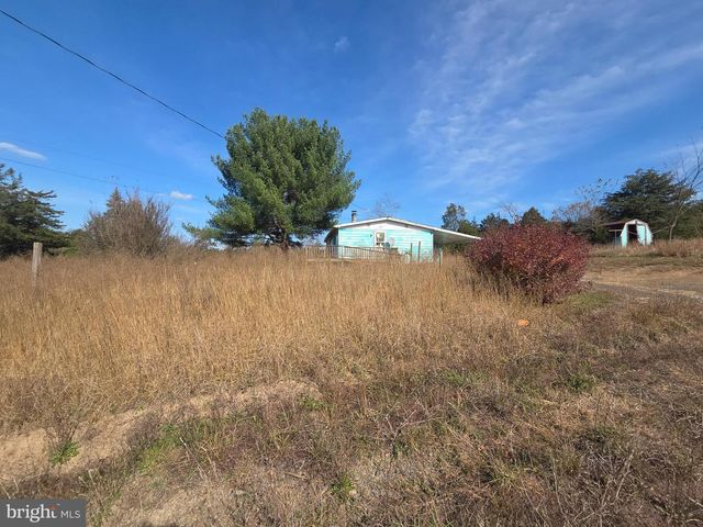 2500 BEAVER RUN RD, Burlington, WV 26710