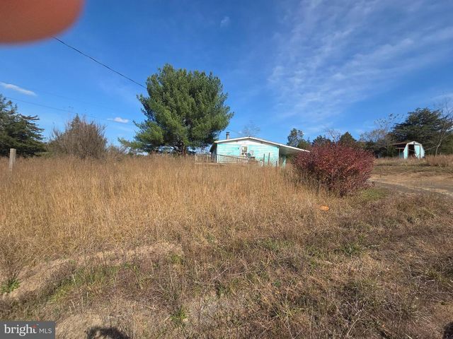 2500 BEAVER RUN RD, Burlington, WV 26710