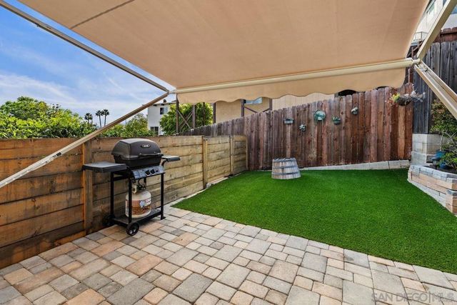 9545 Chestnut St, Spring Valley, CA 91977