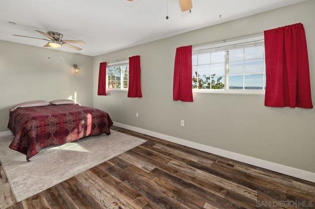 9545 Chestnut St, Spring Valley, CA 91977