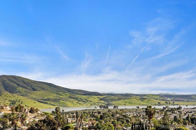 9545 Chestnut St, Spring Valley, CA 91977