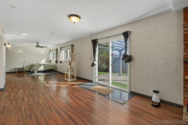 9545 Chestnut St, Spring Valley, CA 91977