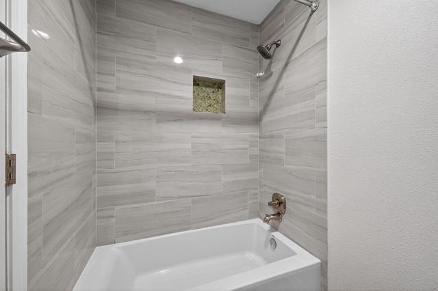 2305 Gavin TRL, Pflugerville, TX 78660